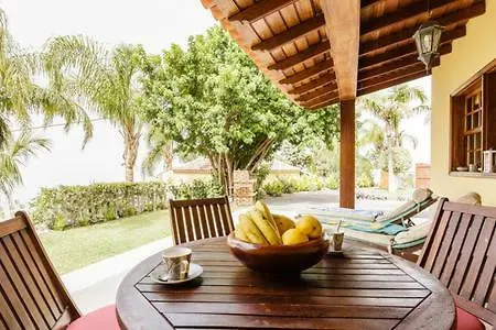 Pilar Villa Tazacorte